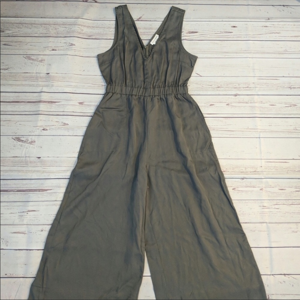 Native youth grey jumpsuit - Picture 2 of 6